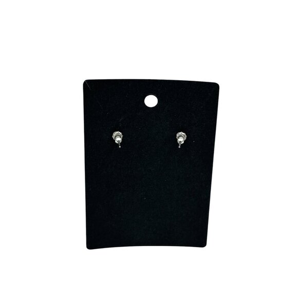 Green Heart Shaped Stud Earrings Women Girls Posts Lightweight Fashion Jewelry - Picture 5 of 5